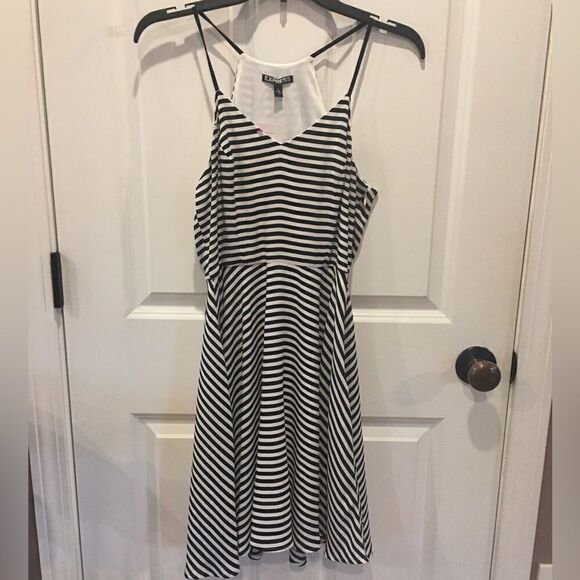 Express size 4 striped dress spaghetti strap - Picture 1 of 3